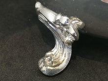 Charger l'image dans la galerie, Théière et sucrier en métal argenté