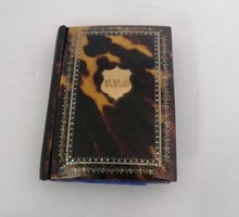 Charger l'image dans la galerie, Set livre, petit carnet et porte monnaie