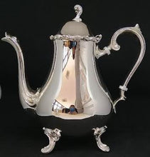 Charger l'image dans la galerie, Théière et sucrier en métal argenté