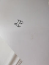 Charger l'image dans la galerie, Théière et sucrier en métal argenté