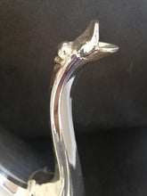 Charger l'image dans la galerie, Théière et sucrier en métal argenté