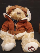 Charger l&#39;image dans la galerie, Ours Bentley en peluche en édition limitée
