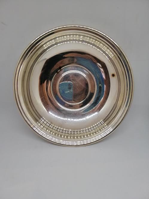 Coupe en métal argenté