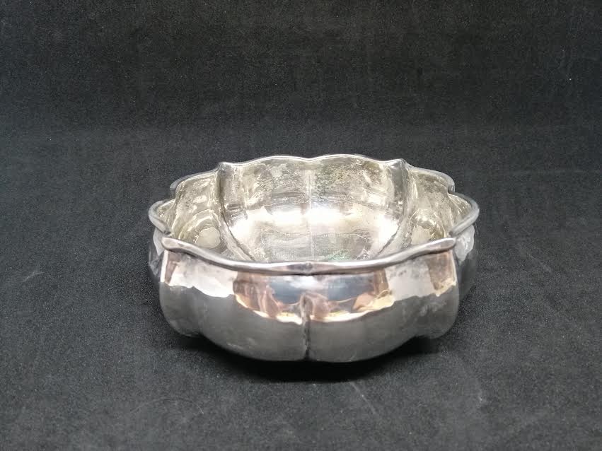 Coupe en métal argenté