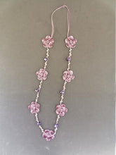 Charger l&#39;image dans la galerie, Collier en pierre violette en forme de fleur
