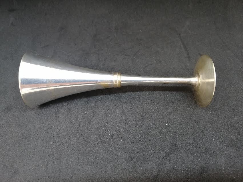 Raffiné gobelet en silver plate
