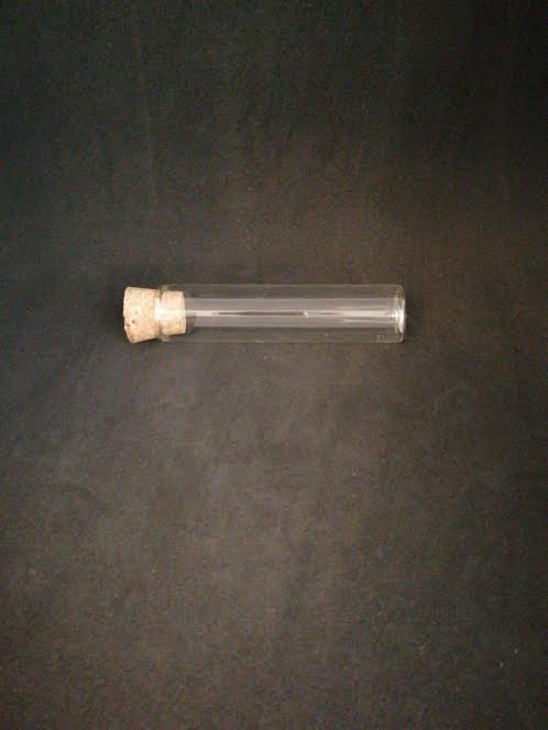 Tube éprouvette en verre avec un bouchon en liège