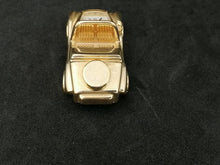 Charger l&#39;image dans la galerie, Horloge quartz en forme de voiture, en métal doré
