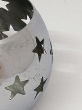Charger l&#39;image dans la galerie, Bougeoir boule à motif étoile en métal
