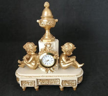 Charger l&#39;image dans la galerie, Horloge quartz statuette bois et métal doré
