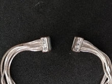 Charger l&#39;image dans la galerie, Bracelet chaine en métal argenté

