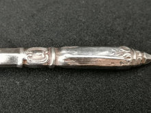 Charger l&#39;image dans la galerie, Set de six cuillères finement décoré, en argent, encoire dans sa boite d’origine

