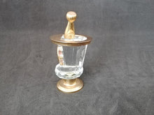 Charger l&#39;image dans la galerie, Horloge quartz en forme de bouteille et seau à glace, en métal doré et verre
