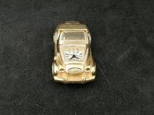 Charger l&#39;image dans la galerie, Horloge quartz en forme de voiture, en métal doré
