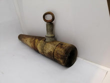 Charger l&#39;image dans la galerie, Vintage robinet en bois pour barrique
