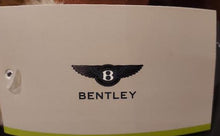Charger l&#39;image dans la galerie, Ours Bentley en peluche en édition limitée
