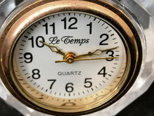 Charger l&#39;image dans la galerie, Horloge quartz en forme de pomme en métal doré et verre
