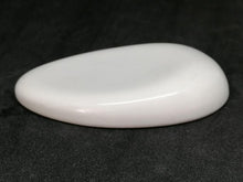 Charger l&#39;image dans la galerie, Porte encens en porcelaine blanche

