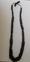 Charger l&#39;image dans la galerie, Très joli collier en pierre noire
