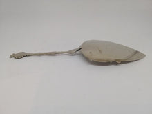 Charger l&#39;image dans la galerie, Pelle à gâteau en métal argenté

