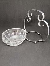 Charger l&#39;image dans la galerie, Porte-confiture en verre et métal argenté
