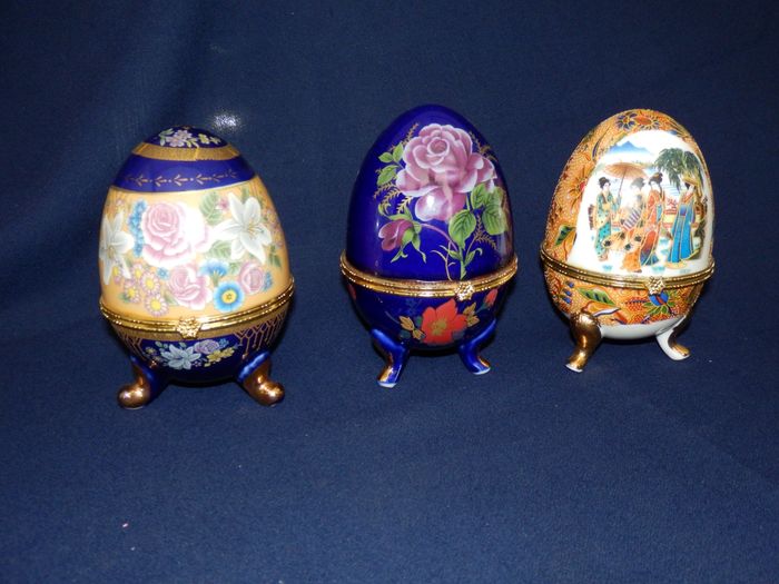 3 gros oeufs style Fabergé