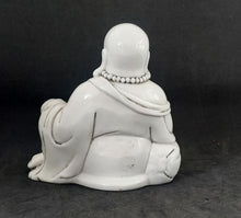 Charger l&#39;image dans la galerie, Statuette en blanc de Chine, fin XIXe siècle, représentant Bouddha
