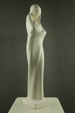 Charger l&#39;image dans la galerie, Magnifique sculpture Art Déco &quot;Maternité&quot;, par René Daemen pour Villeroy &amp; Boch
