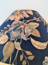 Charger l&#39;image dans la galerie, Grande lampe de table style Empire
