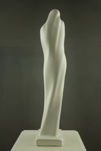 Charger l&#39;image dans la galerie, Magnifique sculpture Art Déco &quot;Maternité&quot;, par René Daemen pour Villeroy &amp; Boch
