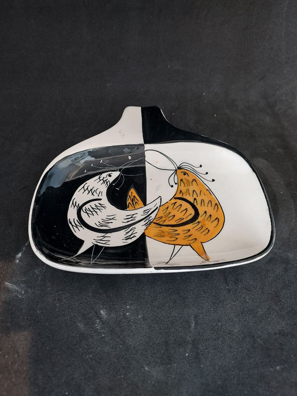 Petite assiette en céramique