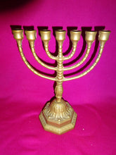 Charger l&#39;image dans la galerie, Bougeoir &quot;Juif&quot; (Menorah) en laiton, 1935
