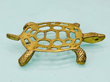 Charger l&#39;image dans la galerie, Tortue en bronze doré, art déco. XX siècle
