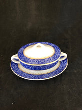 Charger l&#39;image dans la galerie, Tasse avec couvercle et soucoupe
