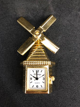 Charger l&#39;image dans la galerie, Petite horloge « Moulin »
