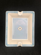 Charger l&#39;image dans la galerie, Cendrier de collection en porcelaine
