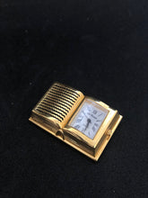 Charger l&#39;image dans la galerie, Horloge Livre
